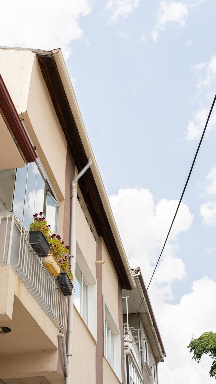 Exterior of a modern residential building in Merzifon, showcasing contemporary architecture.